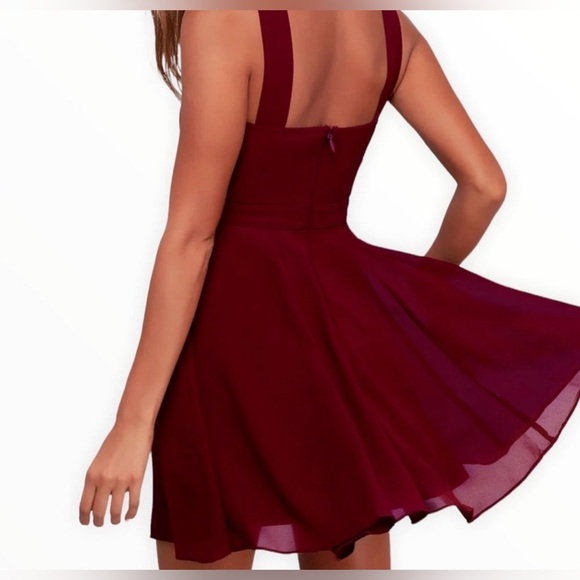 Lulus Burgundy Cross Strap Fit & Flare Dress Size Small NWT - Picture 9 of 9